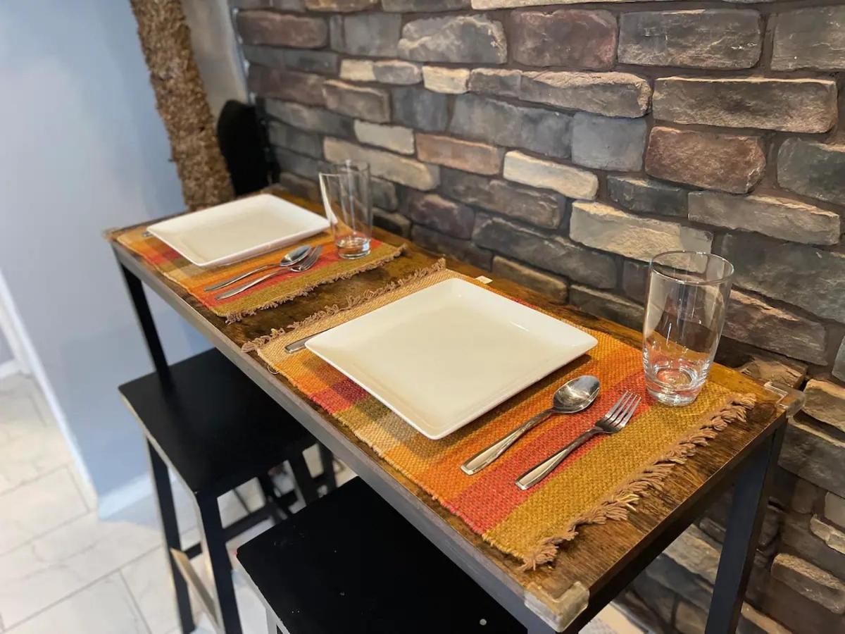 Brooklyn Spacious Space With Private Entrance, Bathroom, & Backyard - Full-Kitchen New York Exterior foto