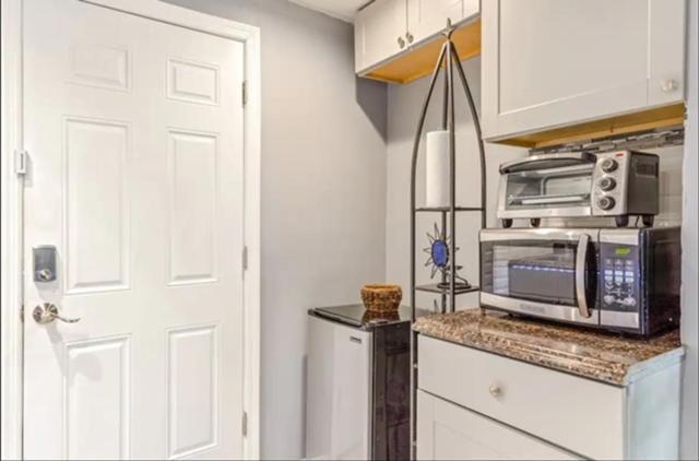 Brooklyn Spacious Space With Private Entrance, Bathroom, & Backyard - Full-Kitchen New York Exterior foto
