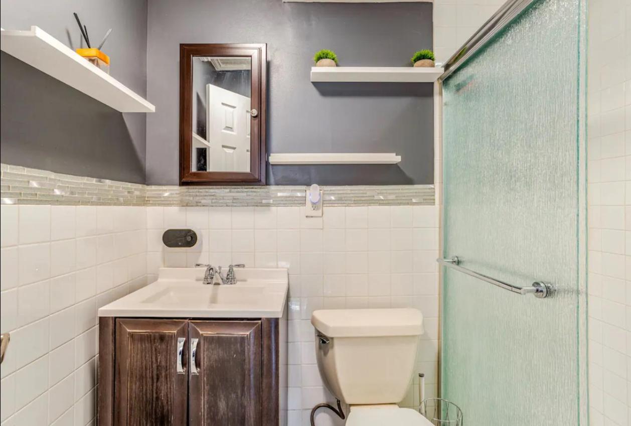 Brooklyn Spacious Space With Private Entrance, Bathroom, & Backyard - Full-Kitchen New York Exterior foto